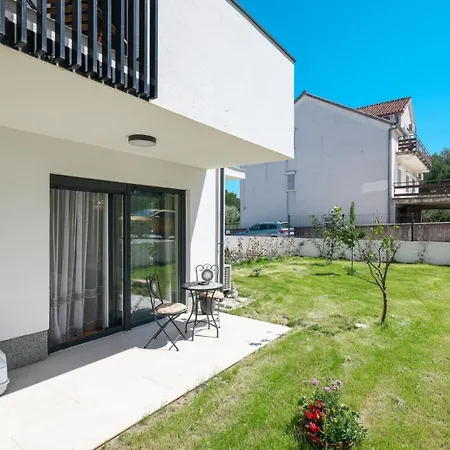 Zeleni Val Appartement *